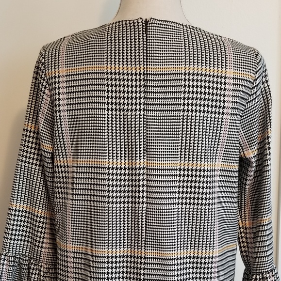 Zara Trafaluc bell sleeve dress - Picture 4 of 4